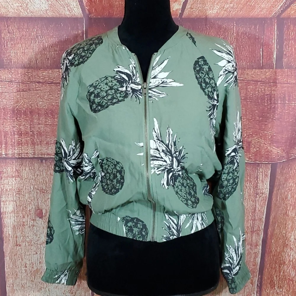 BB Dakota Pineapple Jacket